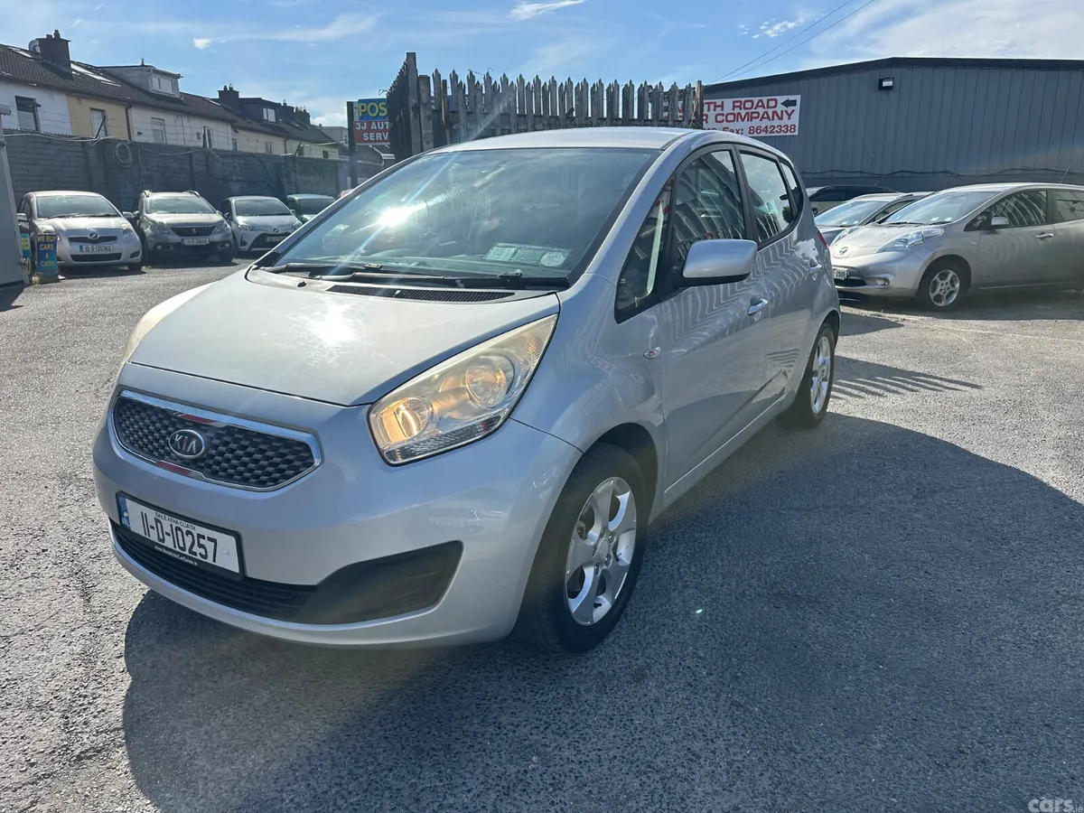 Kia Venga MPV, Diesel, 2011, Silver
