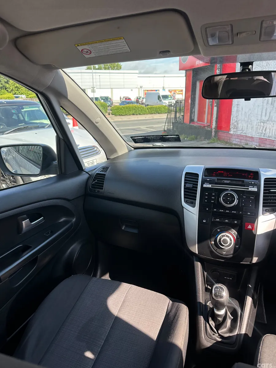 Kia Venga MPV, Diesel, 2011, Silver