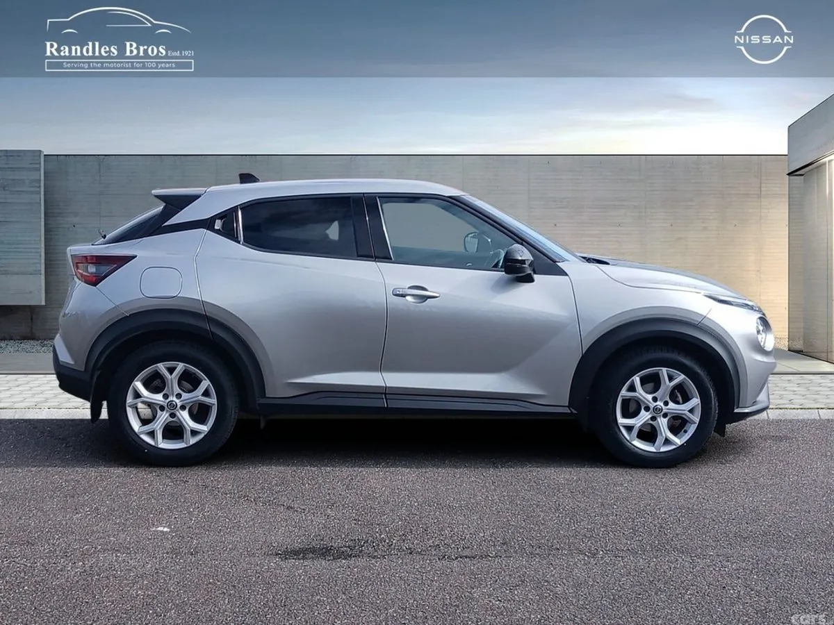 Nissan Juke SUV, Petrol, 2022, Silver