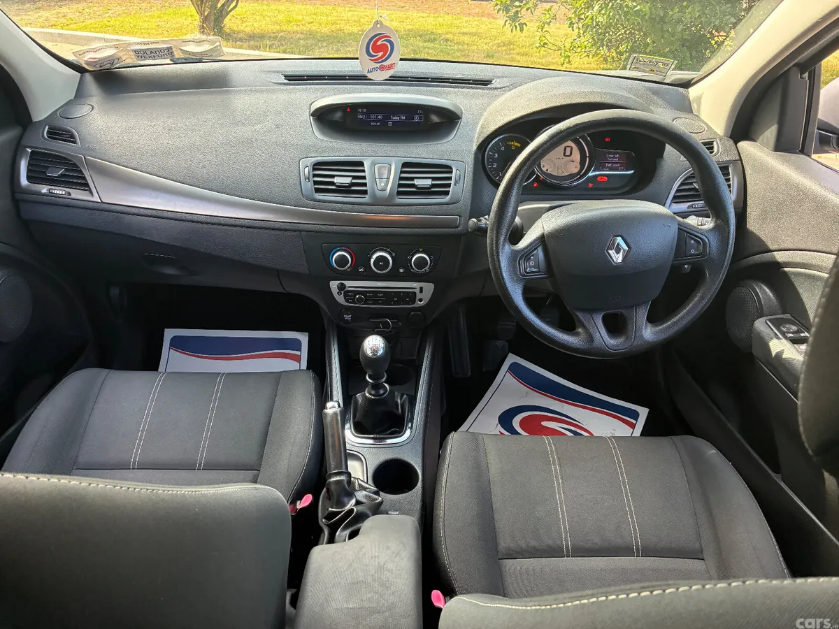 Renault Megane Hatchback, Diesel, 2014, Silver