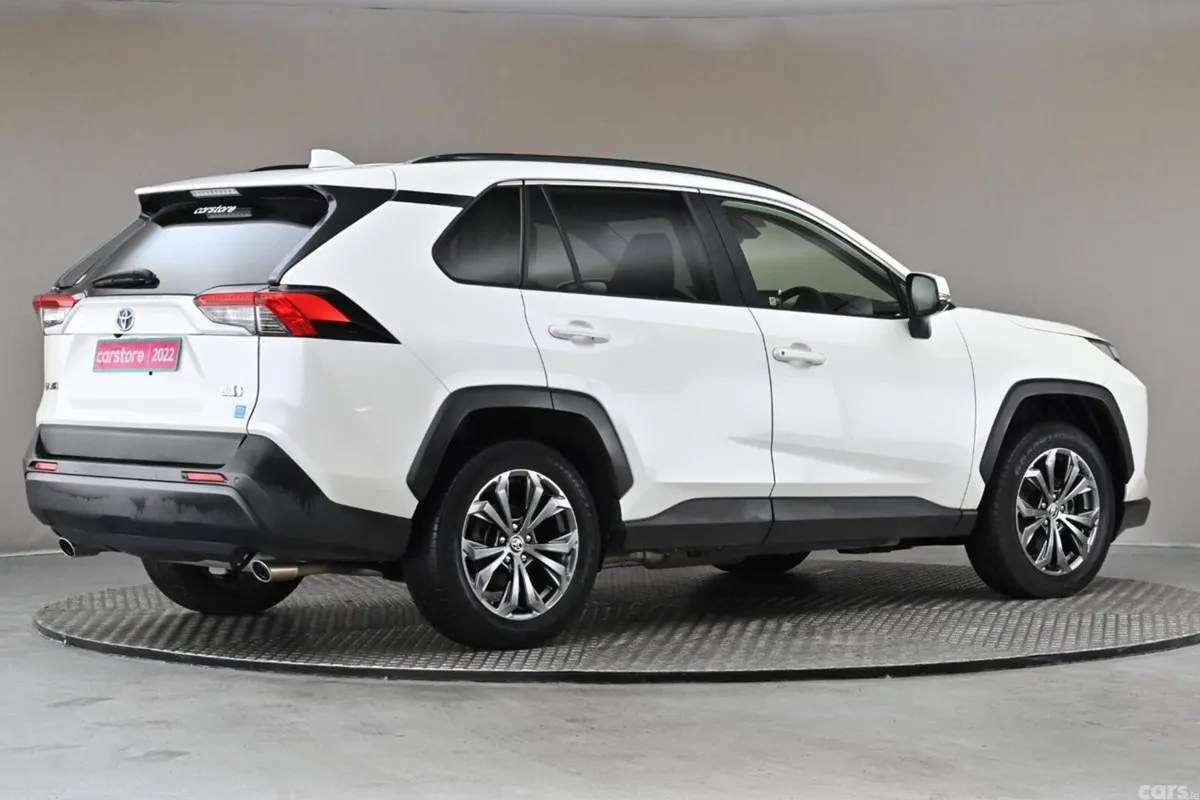 Toyota RAV4 SUV, Petrol Hybrid, 2022, White