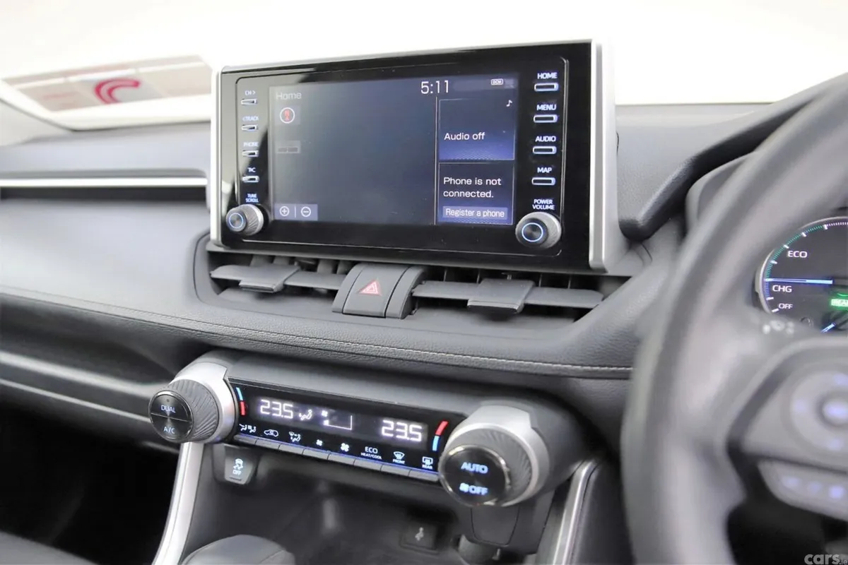 Toyota RAV4 SUV, Petrol Hybrid, 2022, White