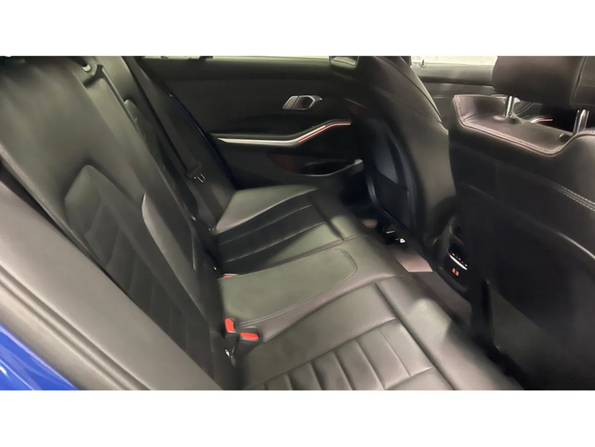 BMW 3-Series Estate, Petrol Plug-in Hybrid, 2021, Blue