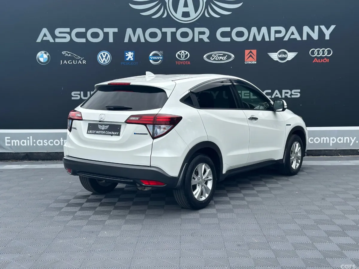 Honda Vezel Hatchback, Petrol Hybrid, 2014, White