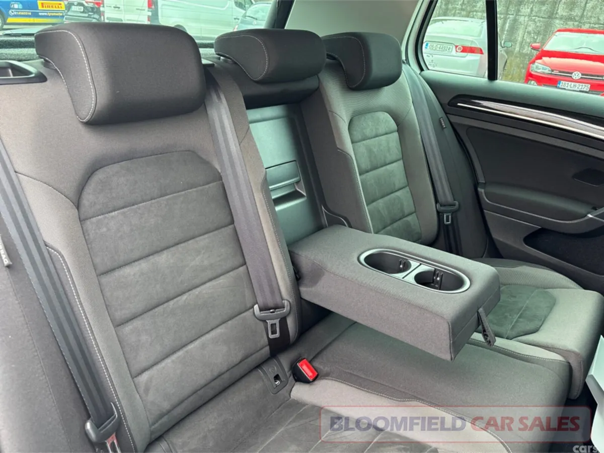 Volkswagen Golf Hatchback, Petrol, 2019, White