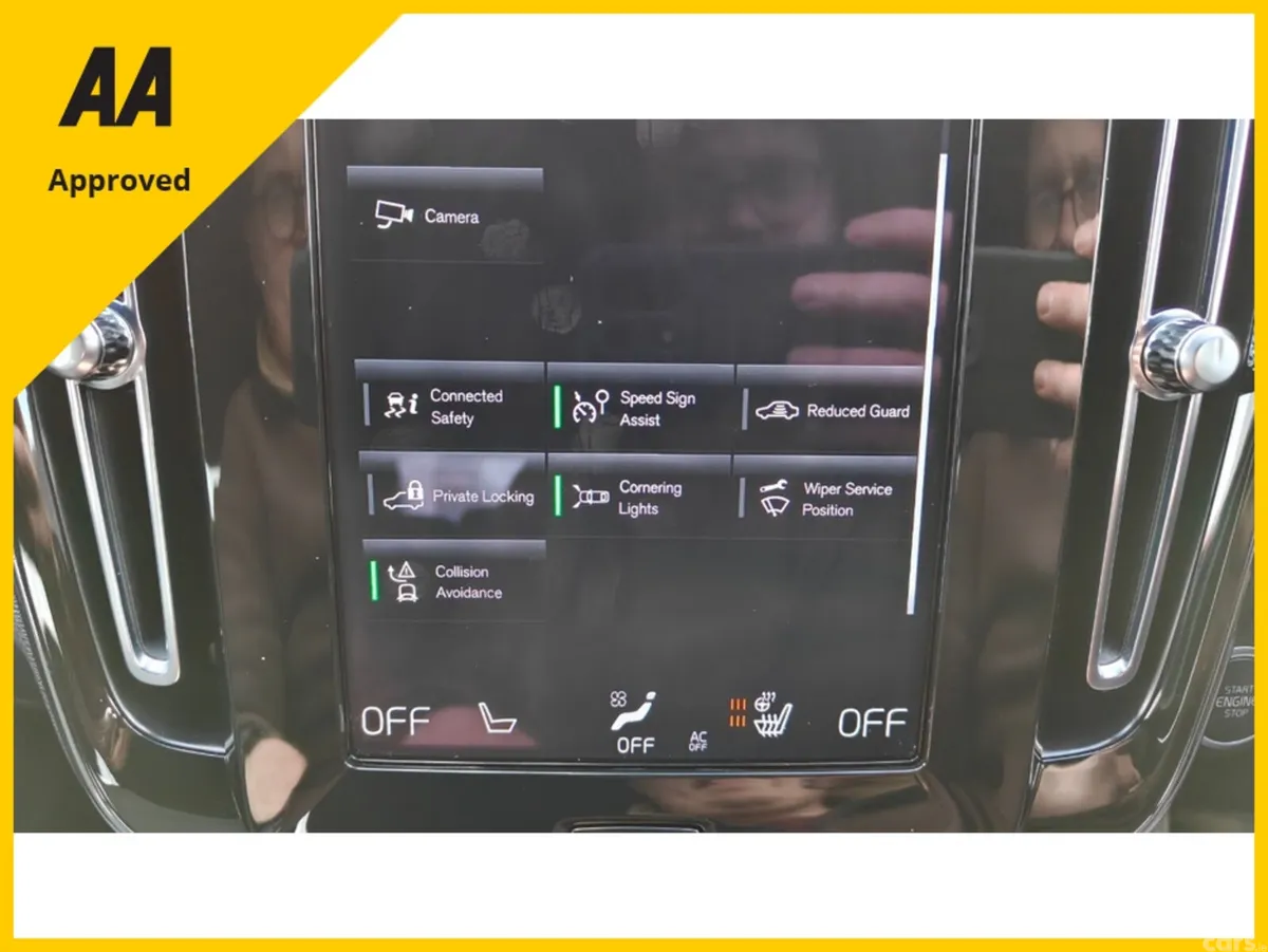 Volvo XC40 SUV, Petrol Plug-in Hybrid, 2023, Grey