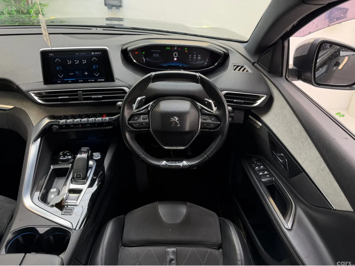 Peugeot 3008 MPV, Diesel, 2018, Black