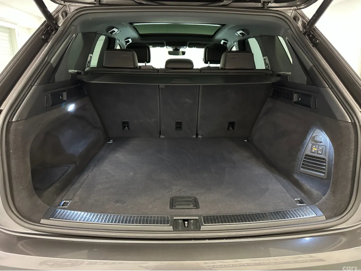 Volkswagen Touareg Estate, Diesel, 2023, Grey