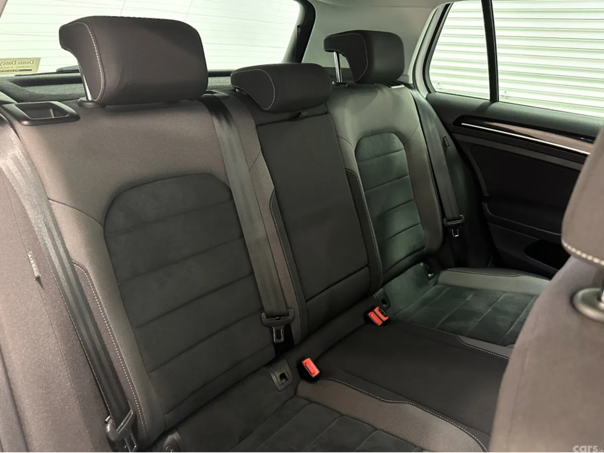 Volkswagen Golf Hatchback, Petrol, 2018, White