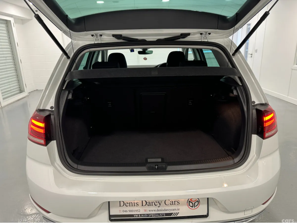 Volkswagen Golf Hatchback, Petrol, 2018, White