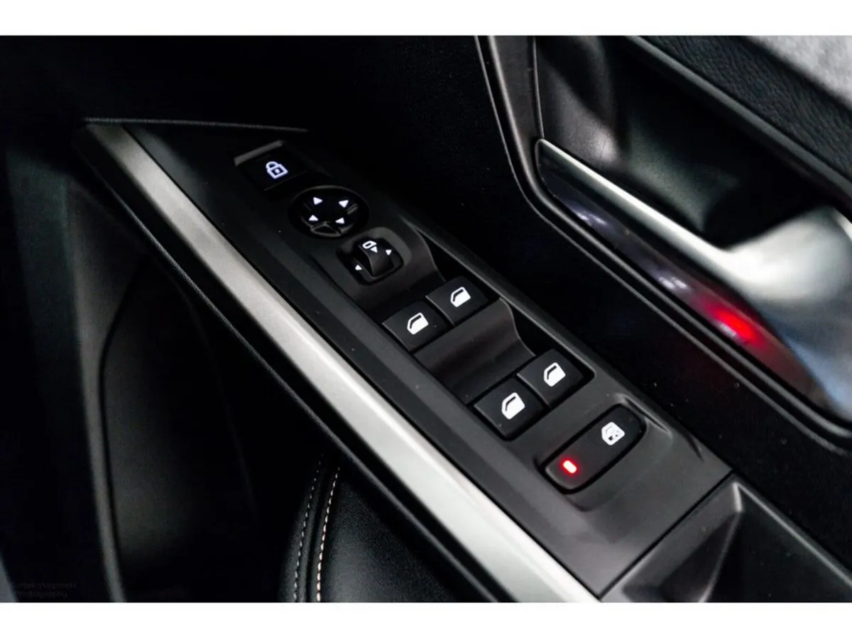 Peugeot 3008 SUV, Electric, 2026, Blue