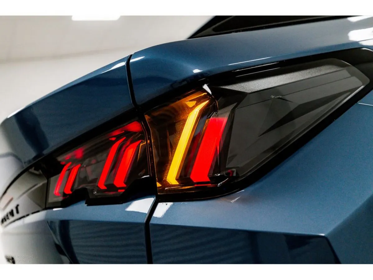 Peugeot 3008 SUV, Electric, 2026, Blue