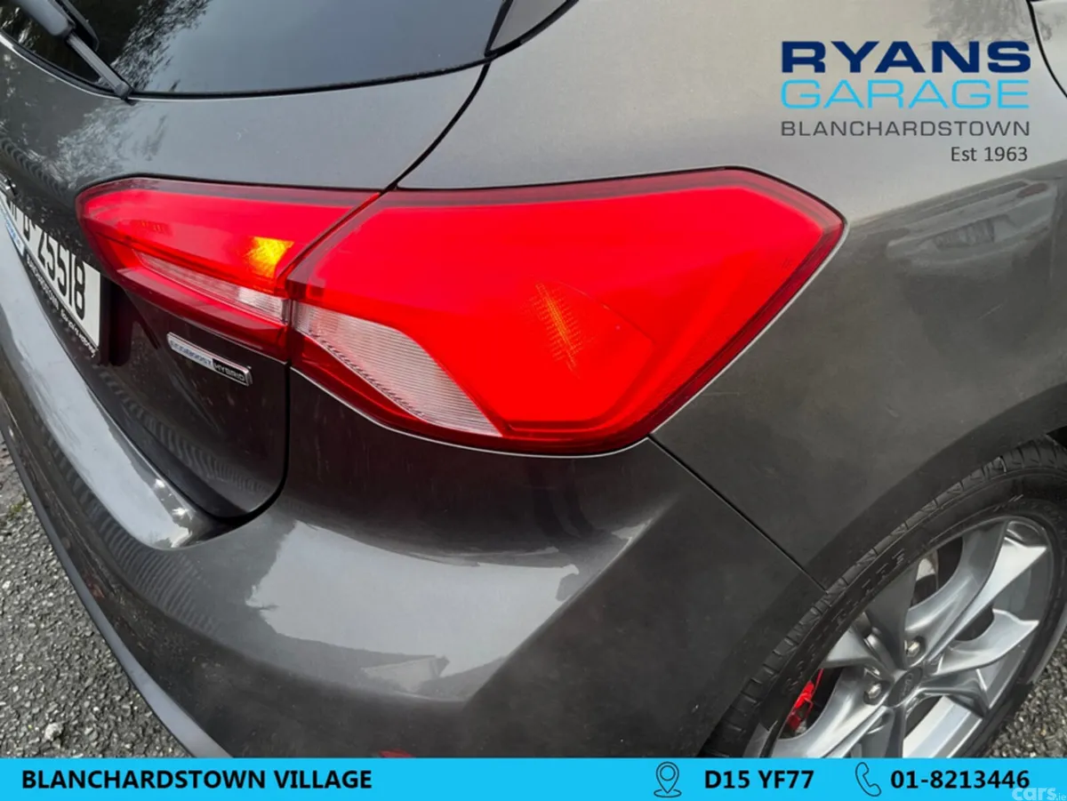 Ford Focus Hatchback, Petrol, 2021, Grey