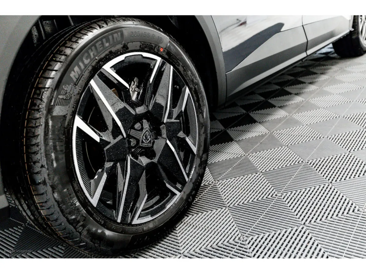 Peugeot 5008 SUV, Petrol Hybrid, 2026, Grey