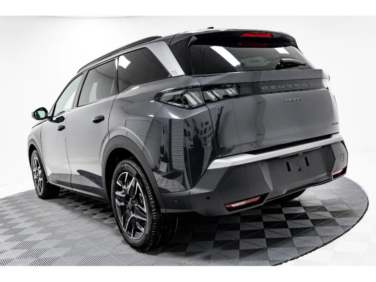 Peugeot 5008 SUV, Petrol Hybrid, 2026, Grey