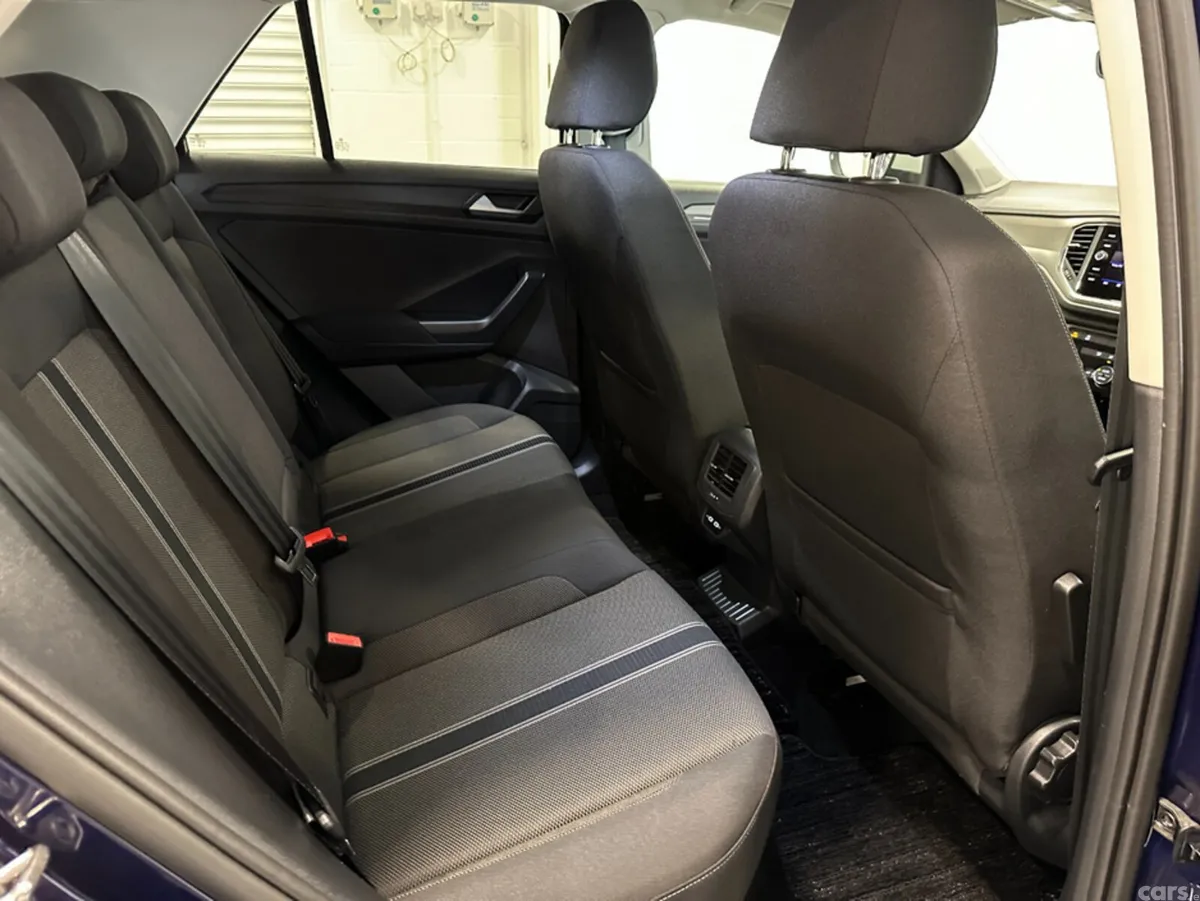 Volkswagen T-Roc SUV, Diesel, 2020, Blue