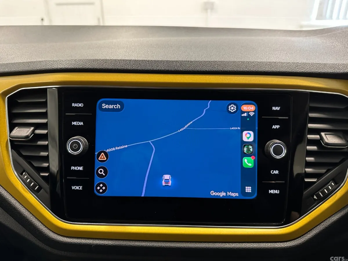 Volkswagen T-Roc SUV, Diesel, 2021, Gold