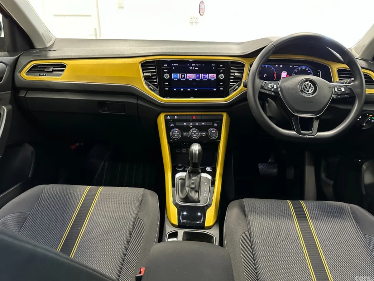 Volkswagen T-Roc SUV, Diesel, 2021, Gold