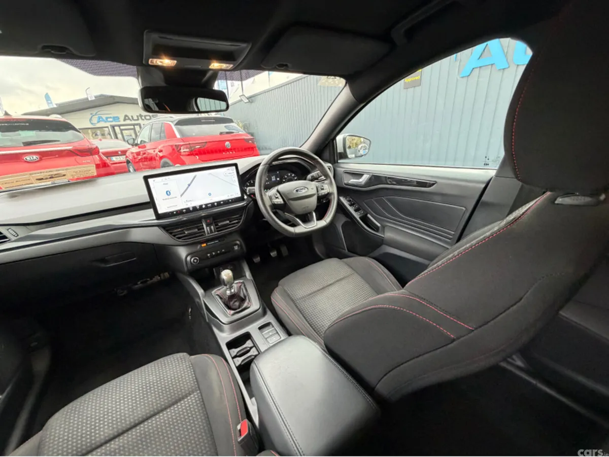 Ford Focus Hatchback, Petrol, 2023, Silver