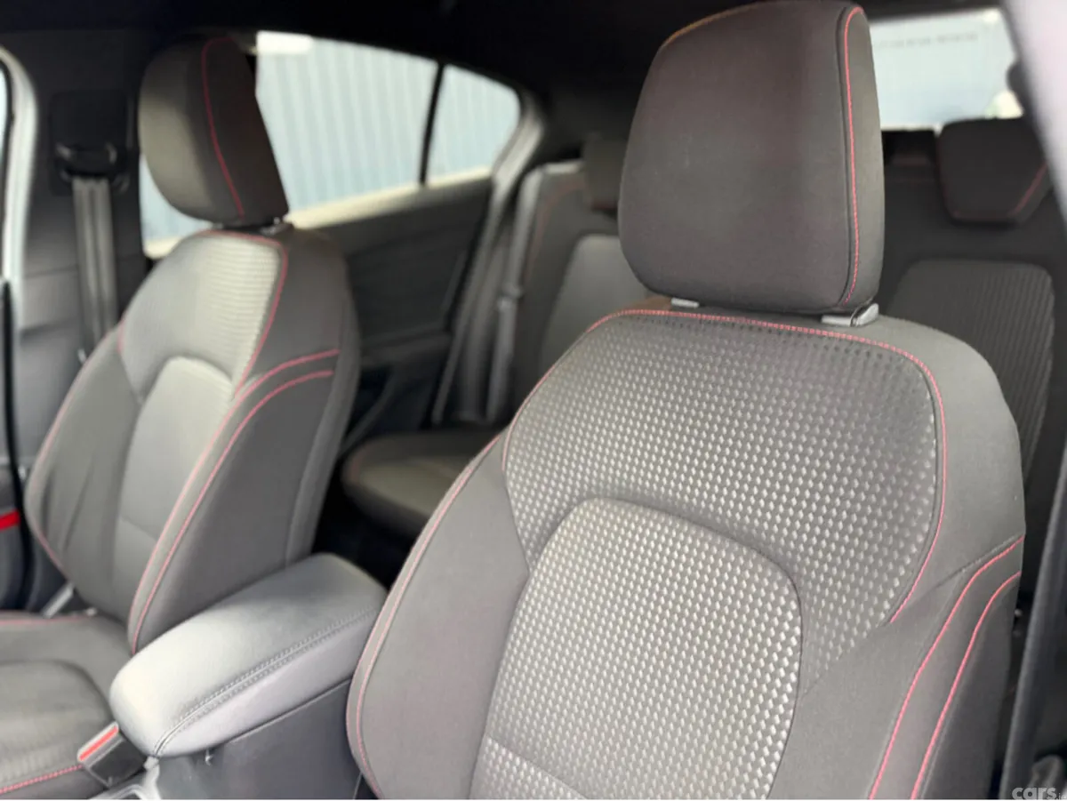 Ford Focus Hatchback, Petrol, 2023, Silver