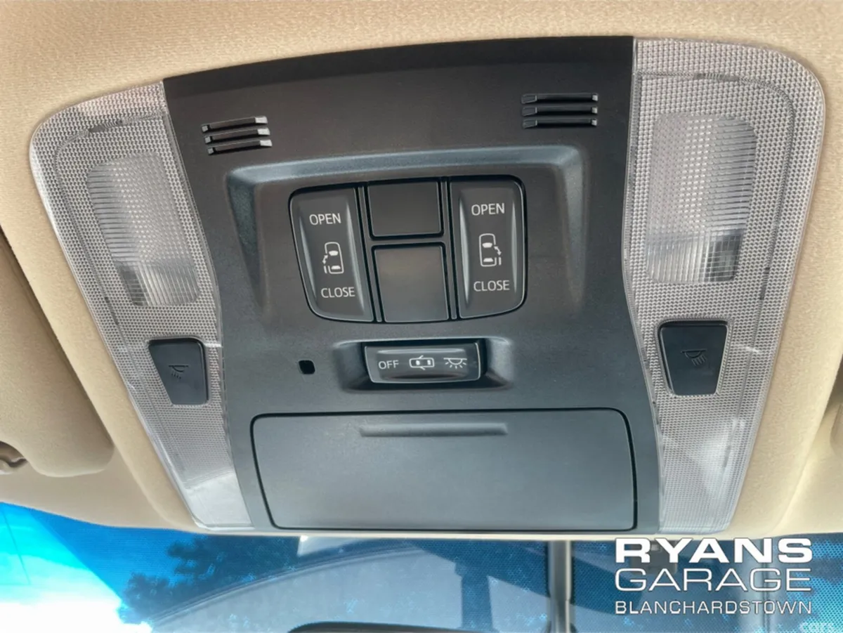 Toyota Alphard MPV, Petrol Hybrid, 2017, Black