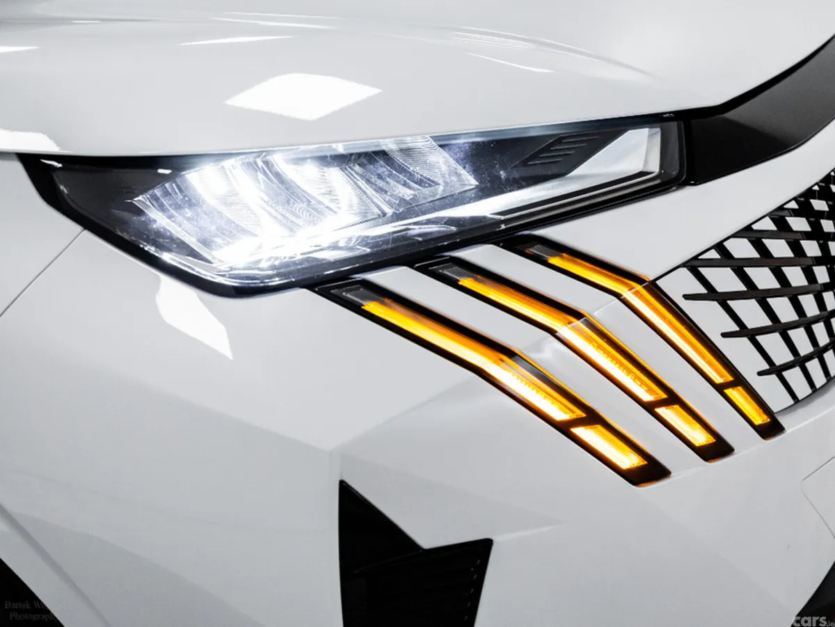 Peugeot 3008 SUV, Electric, 2024, White