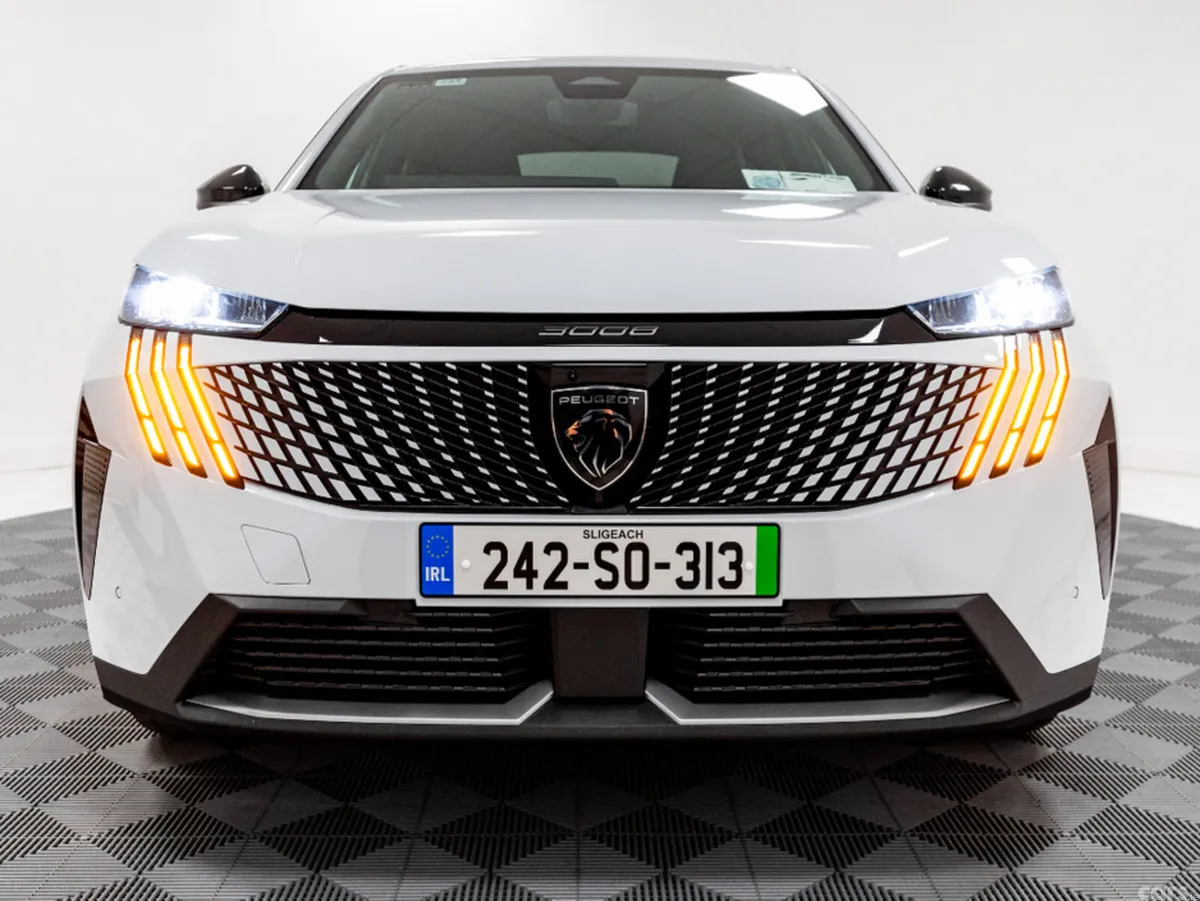 Peugeot 3008 SUV, Electric, 2024, White