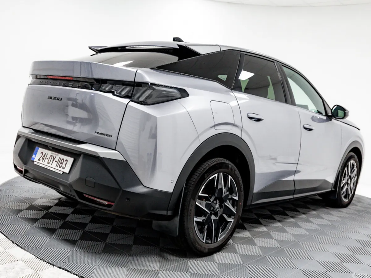 Peugeot 3008 SUV, Petrol Hybrid, 2024, Grey