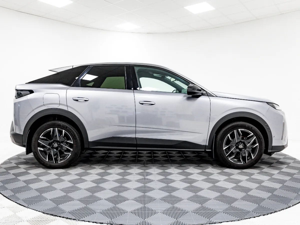 Peugeot 3008 SUV, Petrol Hybrid, 2024, Grey