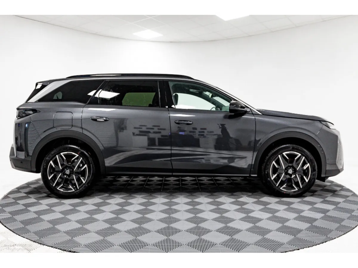 Peugeot 5008 SUV, Petrol Hybrid, 2026, Grey