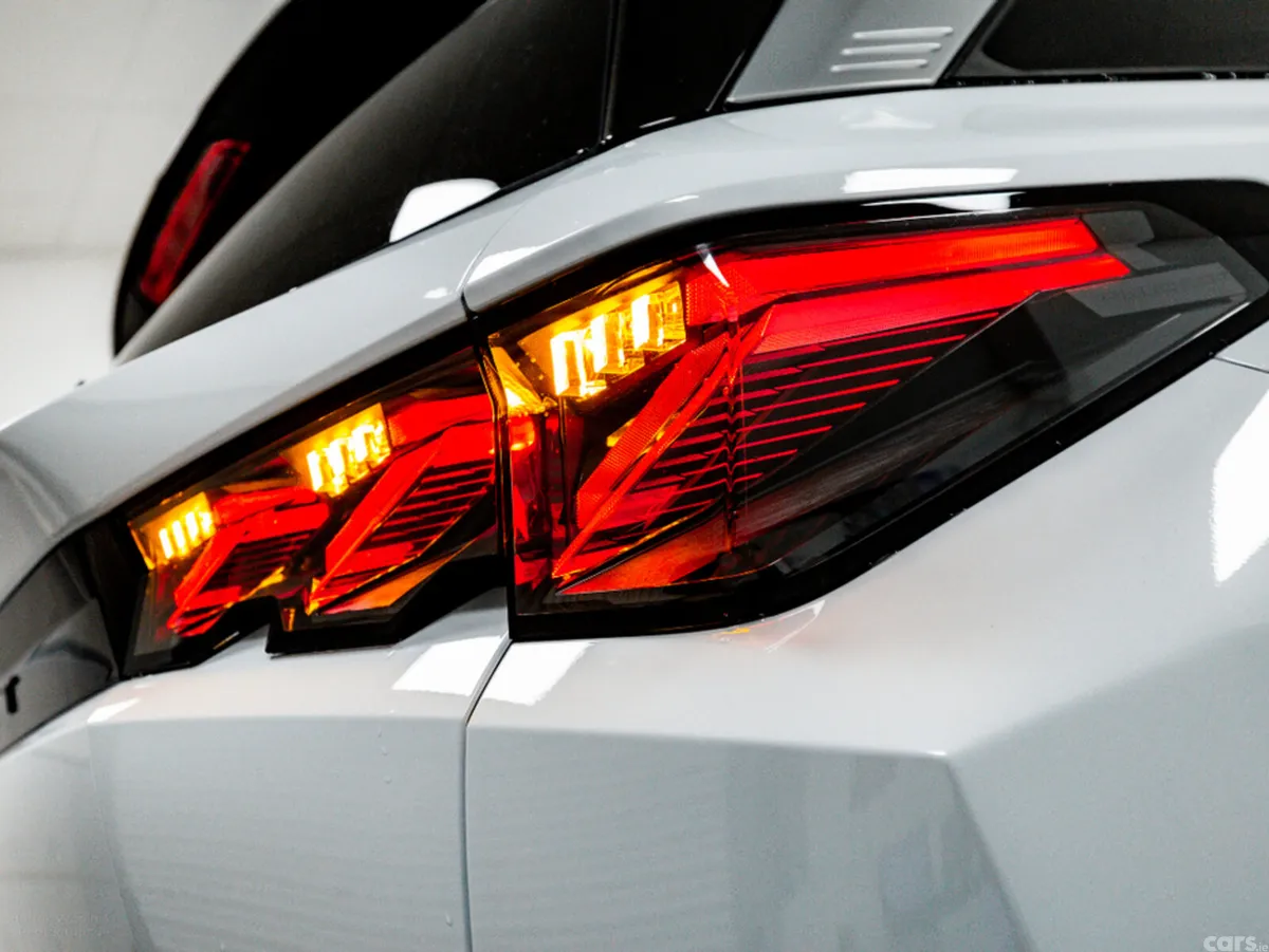 Peugeot 5008 SUV, Electric, 2026, White