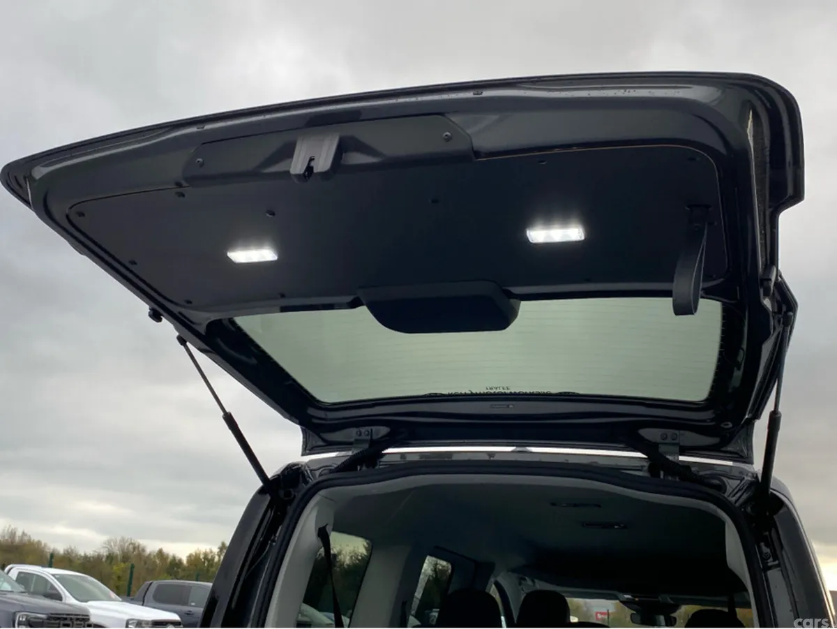 Ford Tourneo Connect MPV, Petrol Plug-in Hybrid, 2026, Grey