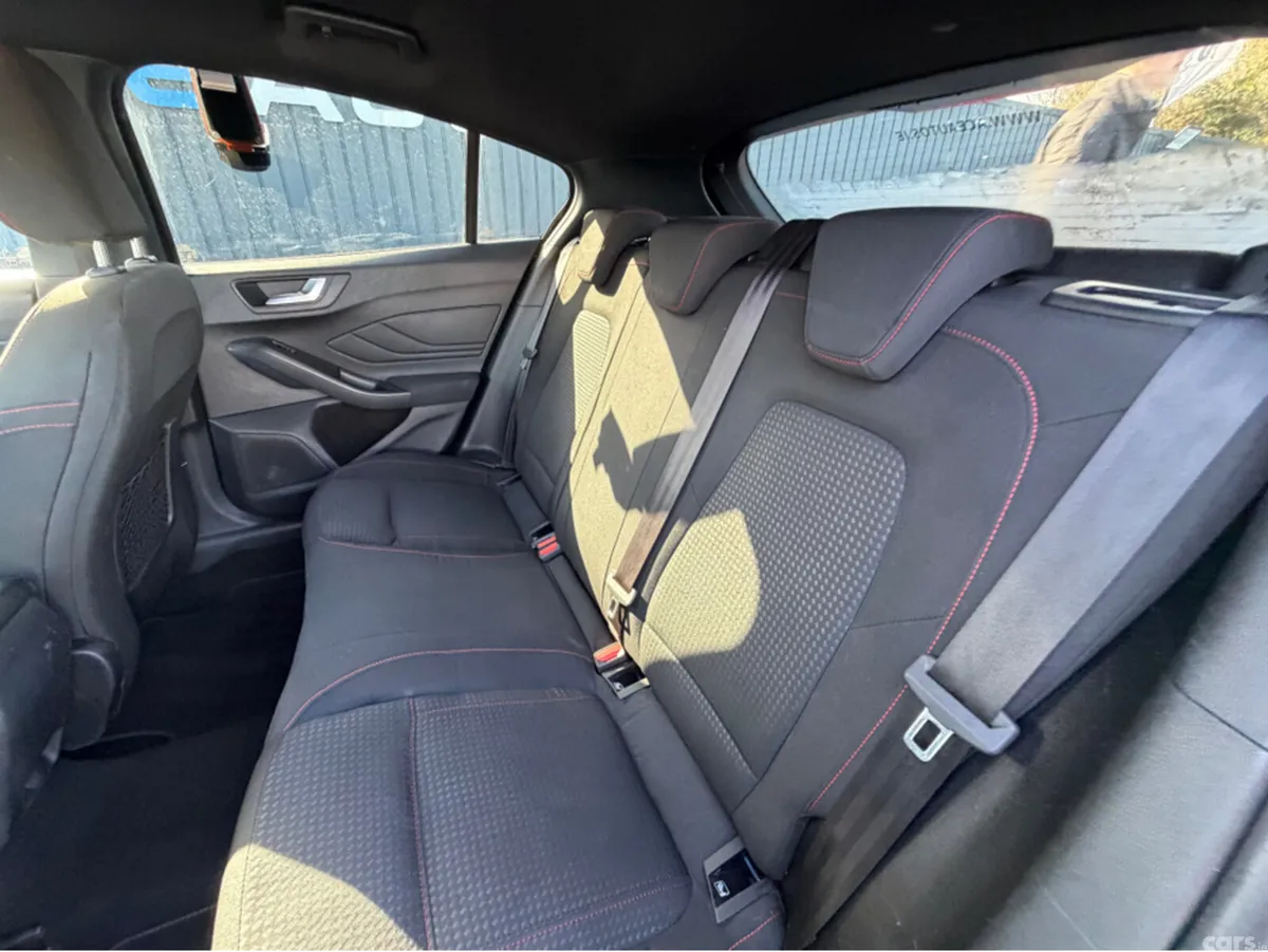 Ford Focus Hatchback, Petrol, 2023, Blue