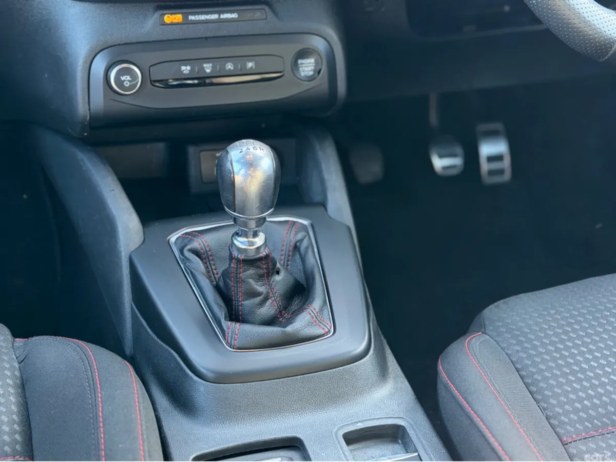 Ford Focus Hatchback, Petrol, 2023, Blue