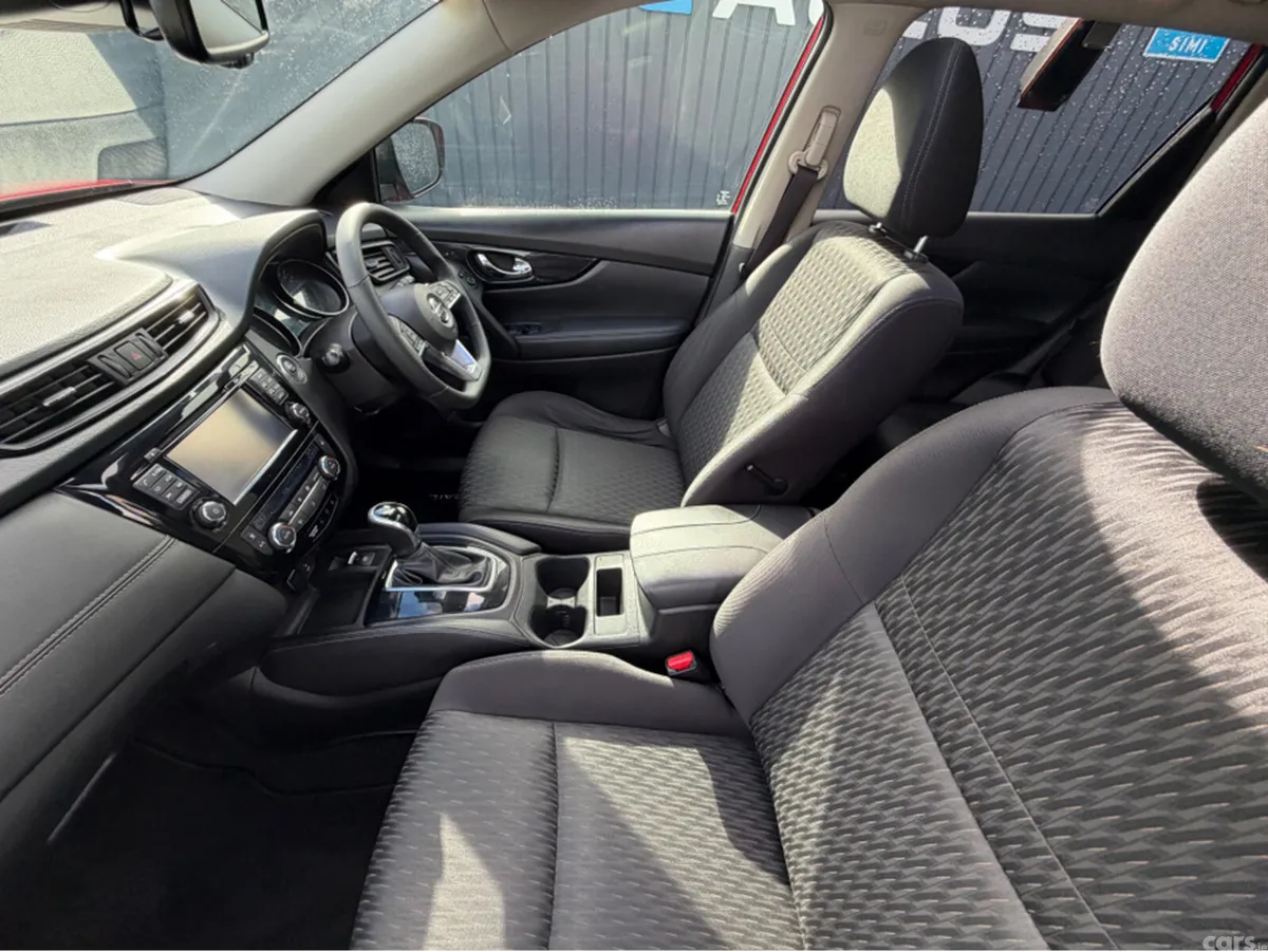 Nissan X-Trail SUV, Diesel, 2020, Red