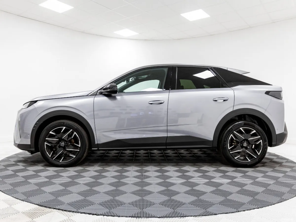Peugeot 3008 SUV, Petrol Hybrid, 2024, Grey