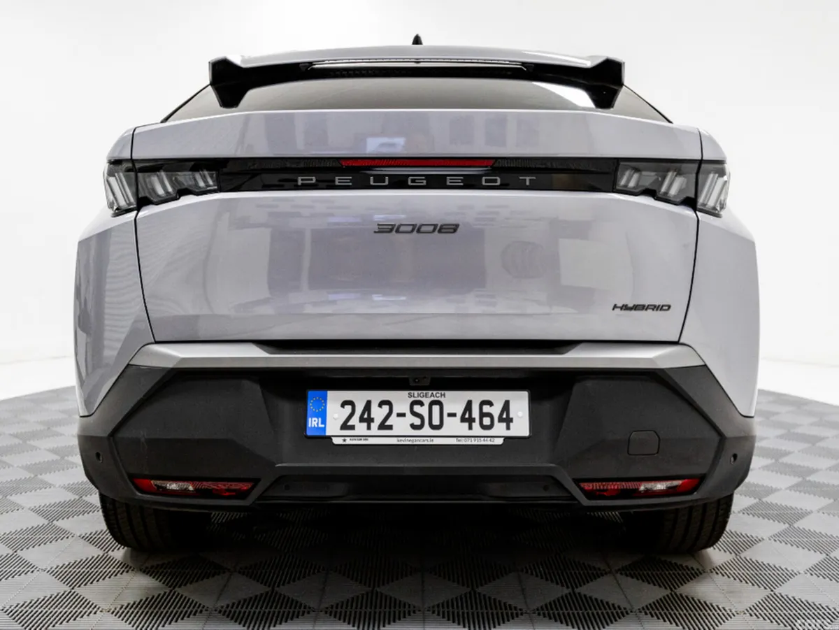 Peugeot 3008 SUV, Petrol Hybrid, 2024, Grey