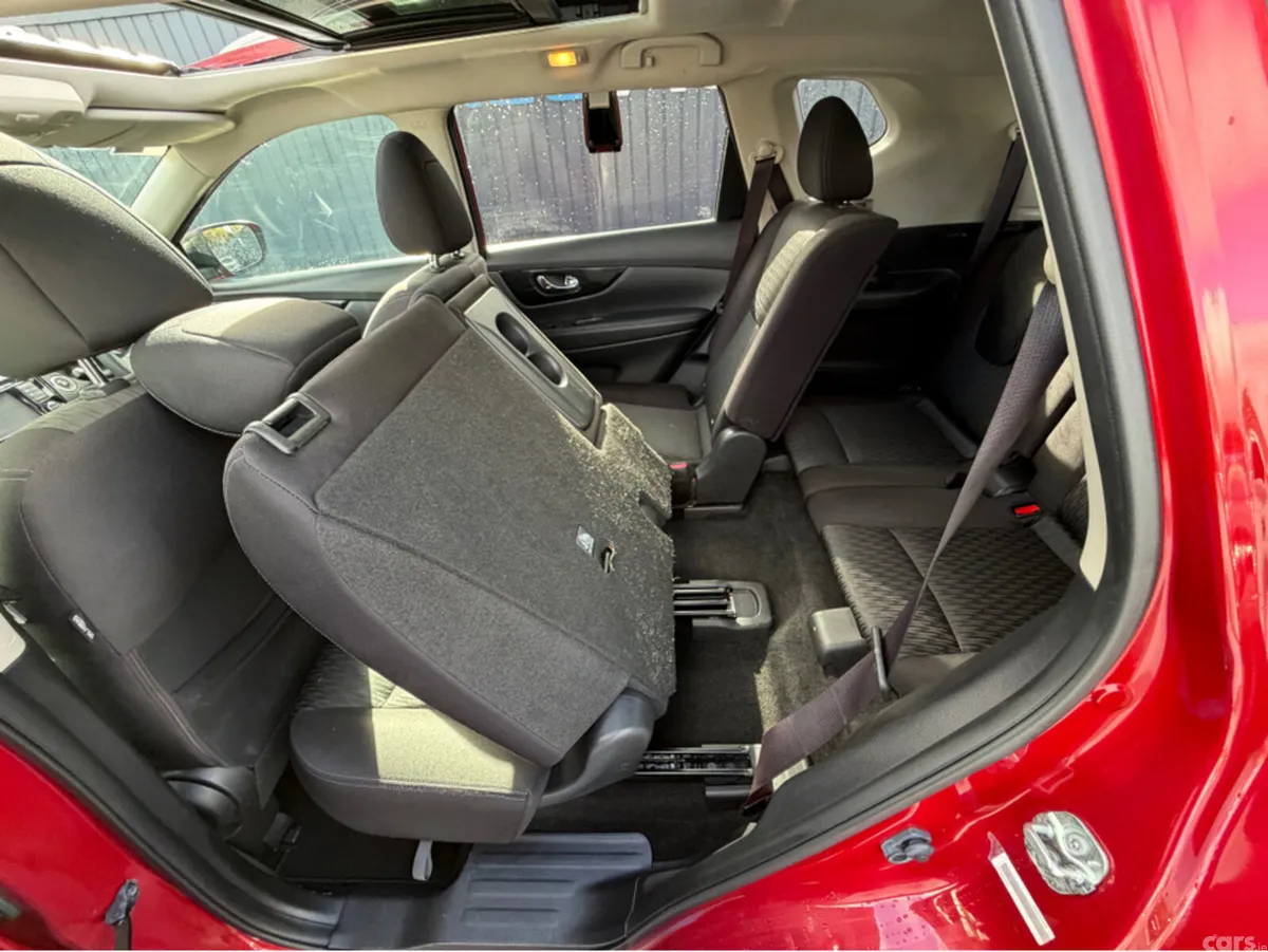 Nissan X-Trail MPV, Diesel, 2020, Red