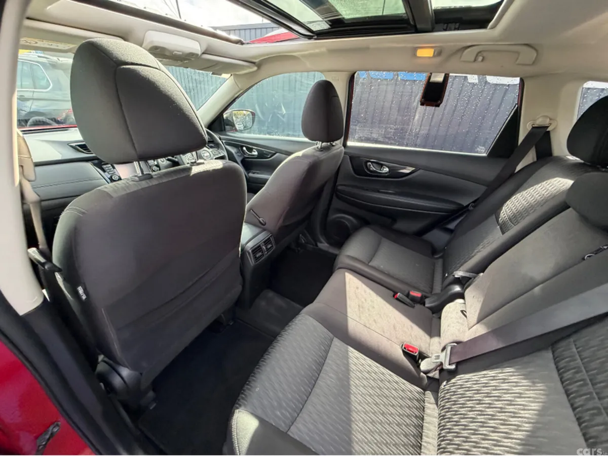 Nissan X-Trail MPV, Diesel, 2020, Red