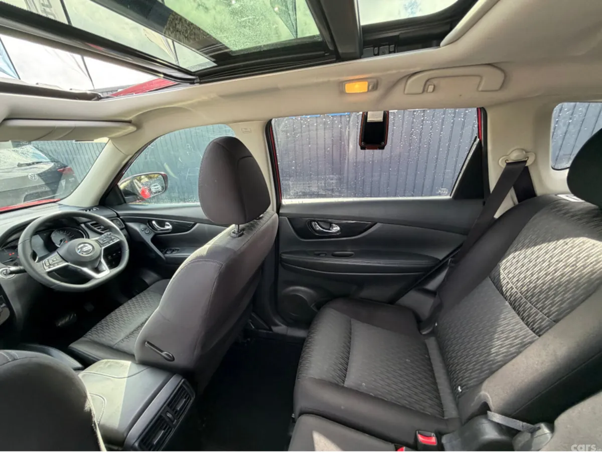 Nissan X-Trail MPV, Diesel, 2020, Red