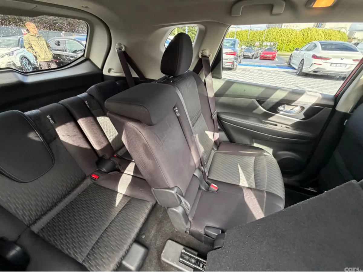 Nissan X-Trail MPV, Diesel, 2020, Red