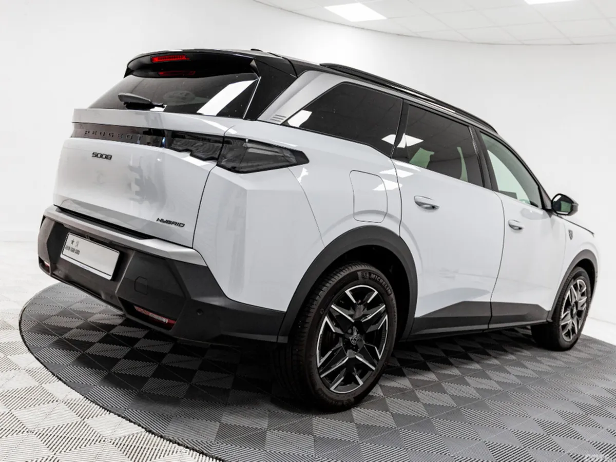 Peugeot 5008 SUV, Petrol Hybrid, 2025, White