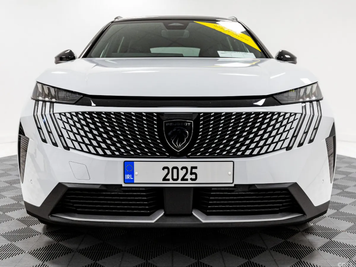 Peugeot 5008 SUV, Petrol Hybrid, 2025, White
