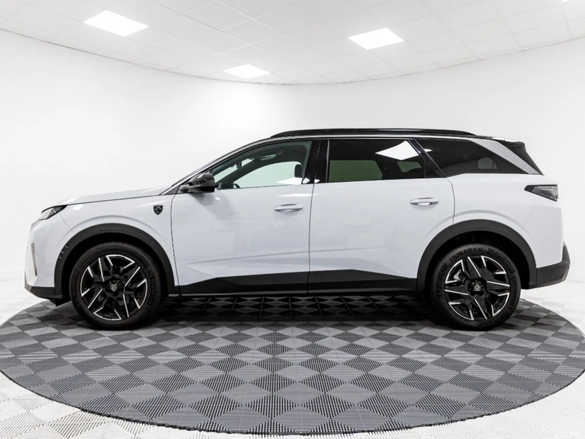Peugeot 5008 SUV, Petrol Hybrid, 2025, White