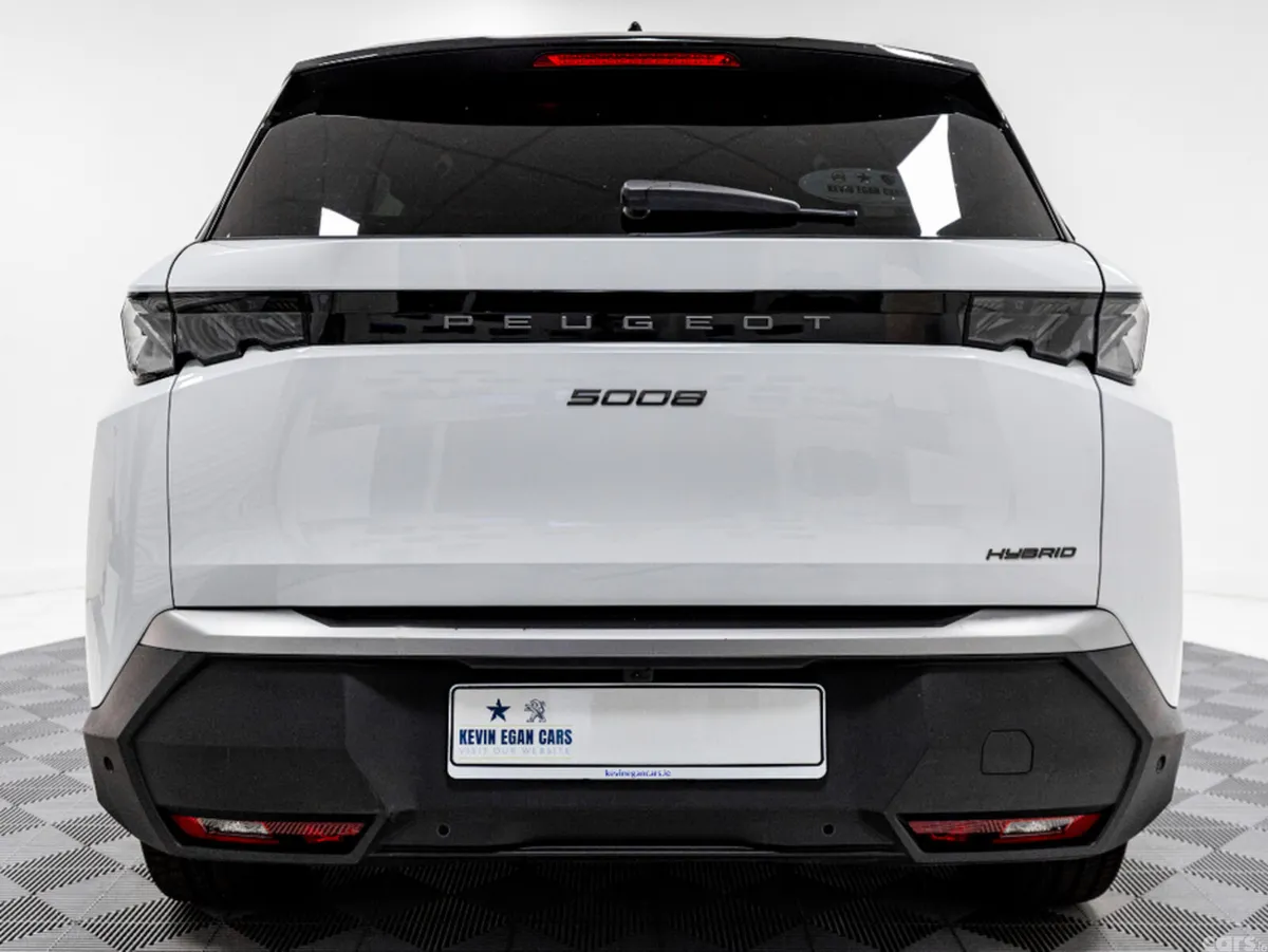 Peugeot 5008 SUV, Petrol Hybrid, 2025, White