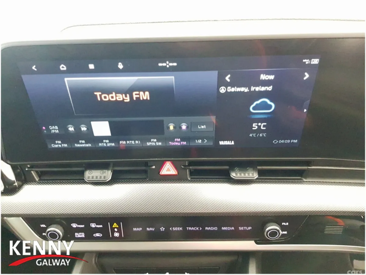 Kia Sportage MPV, Diesel, 2023, Grey