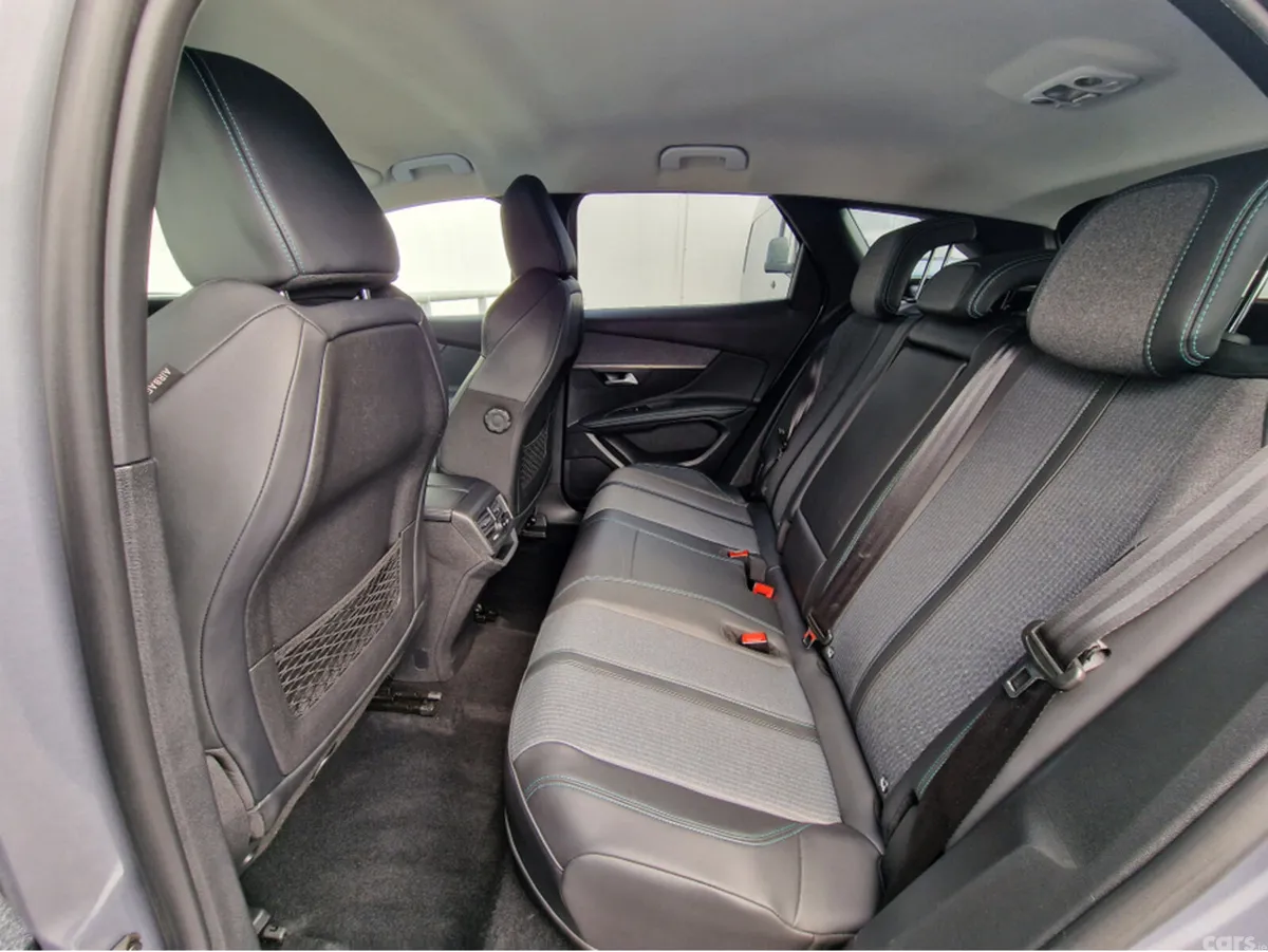 Peugeot 3008 Hatchback, Petrol Plug-in Hybrid, 2022, Grey