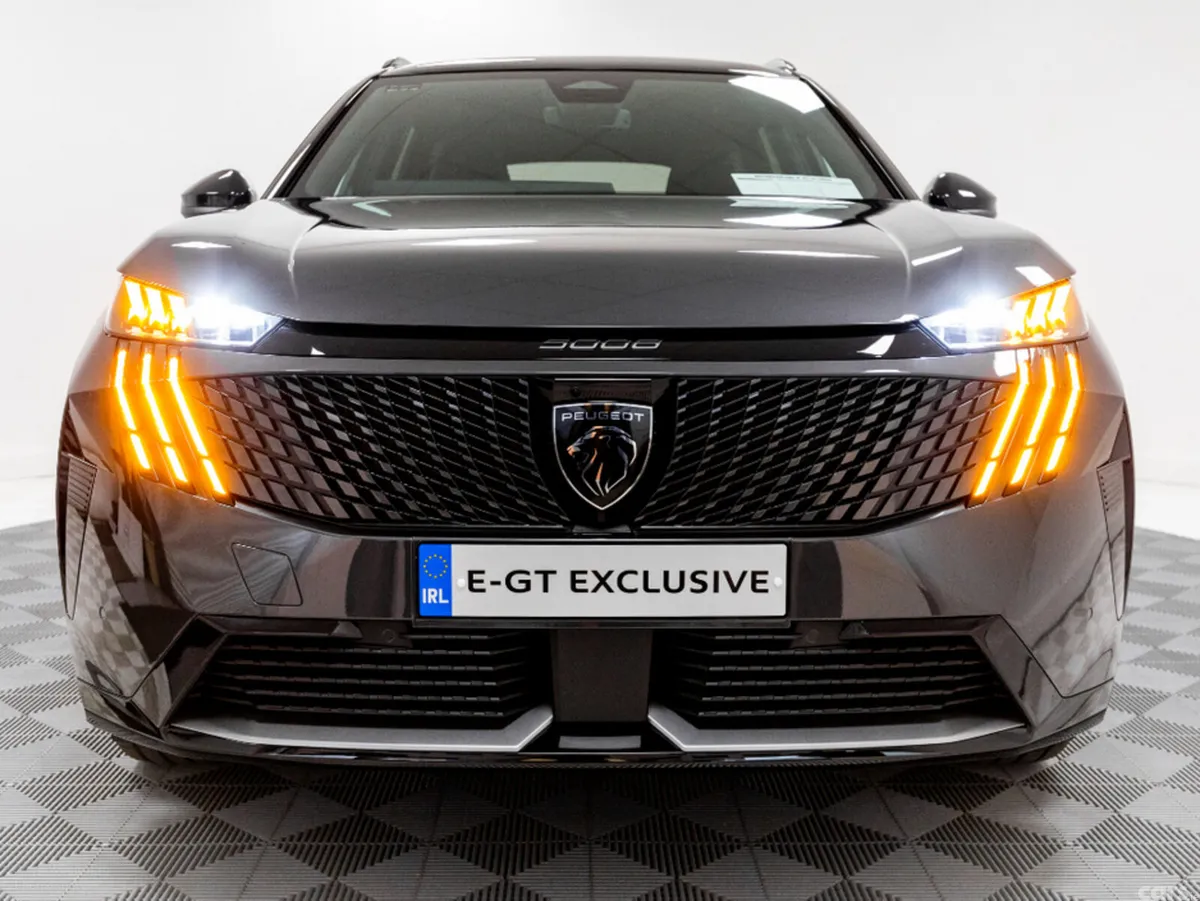 Peugeot 5008 SUV, Electric, 2026, Grey