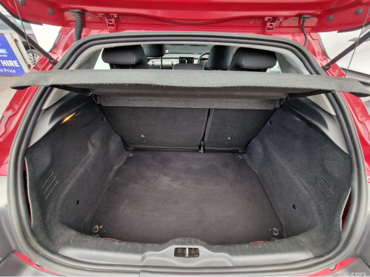 Citroen C4 Cactus Hatchback, Petrol, 2017, Red