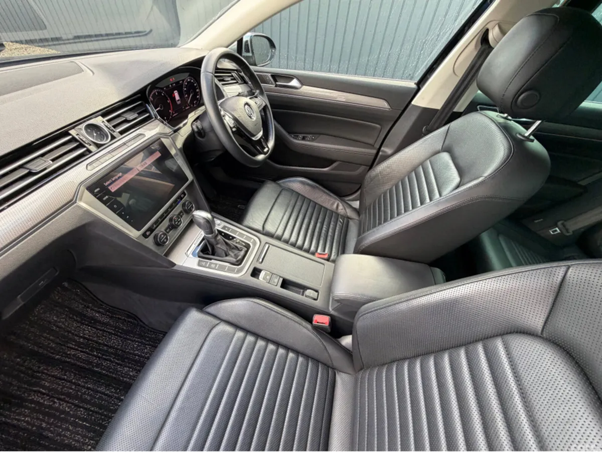 Volkswagen Passat Estate, Diesel, 2019, Black